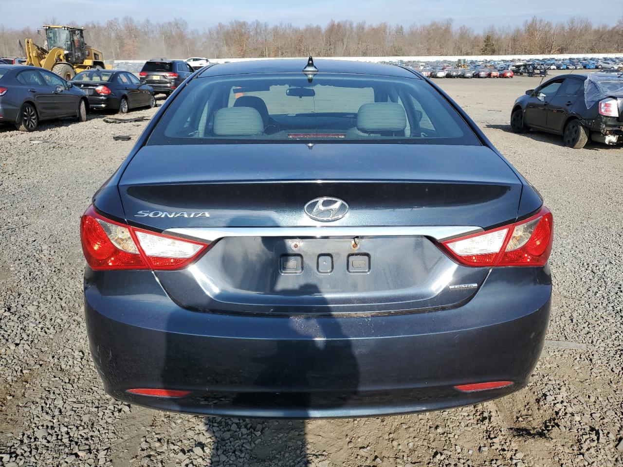 2011 Hyundai Sonata - Image 6