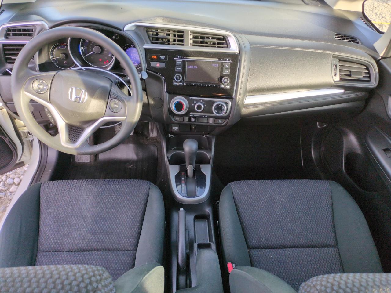 2020 Honda Fit Lx VIN: 3HGGK5H43LM725737 Lot: 81500174