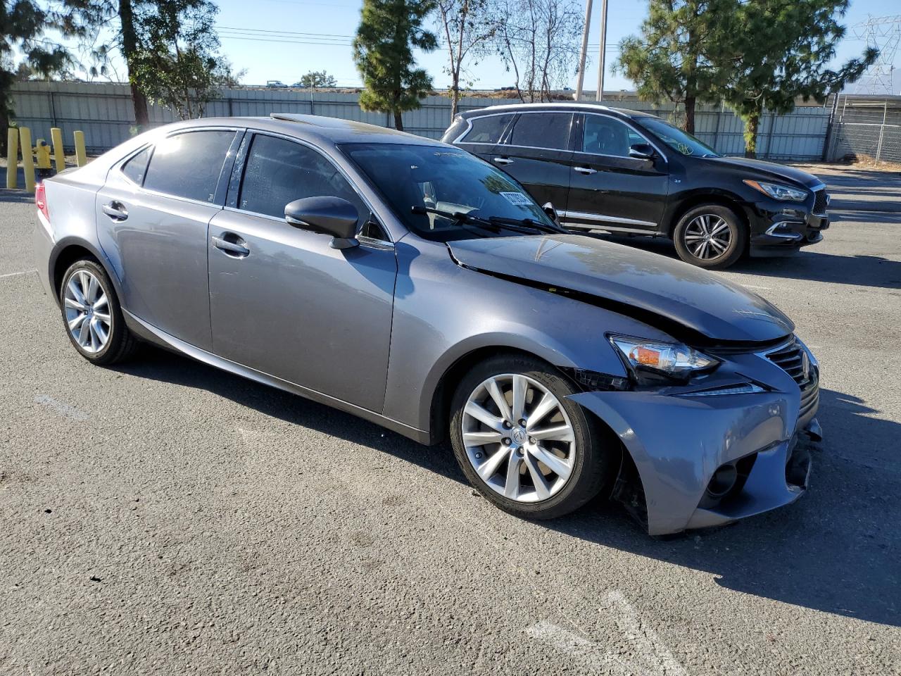 2016 Lexus IS - Image 4