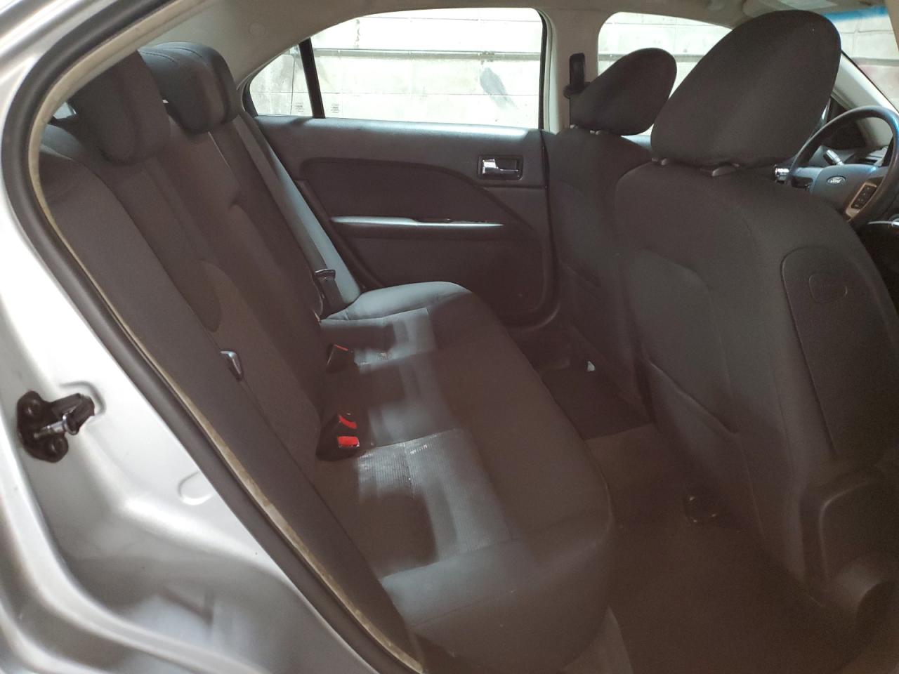 2010 Ford Fusion - Image 10