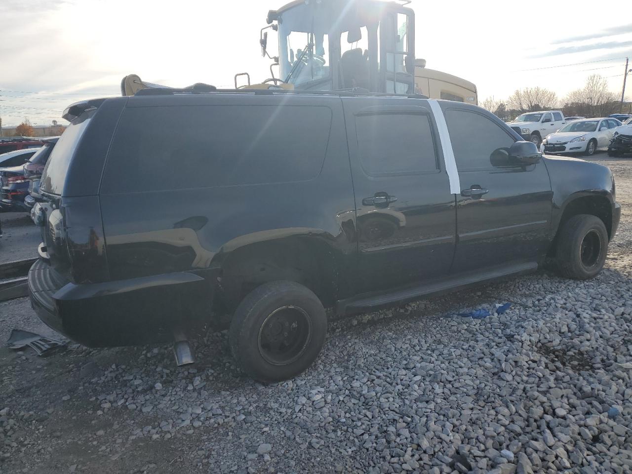 2007 Chevrolet Suburban - Image 3