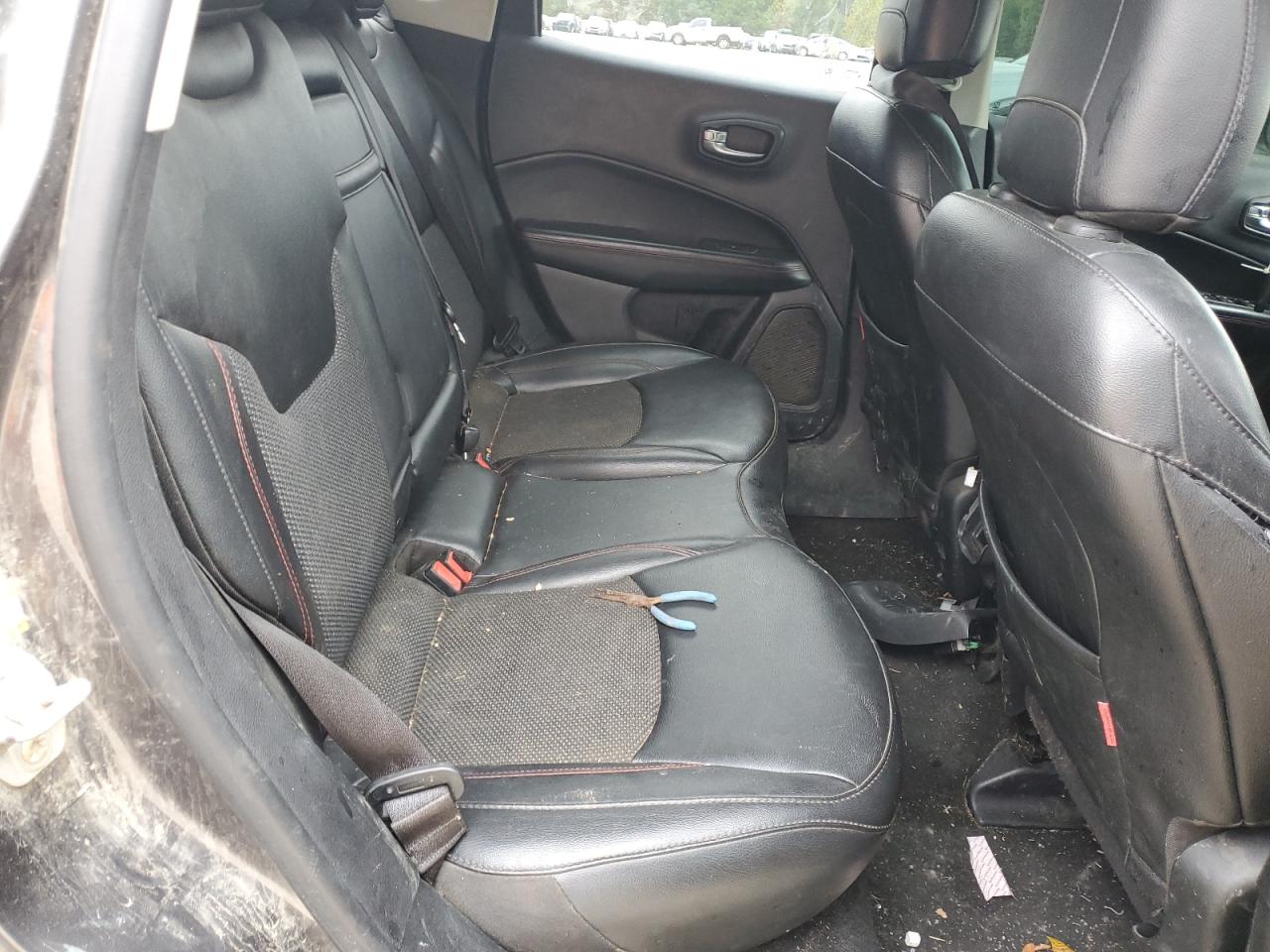 2019 Jeep Compass - Image 12