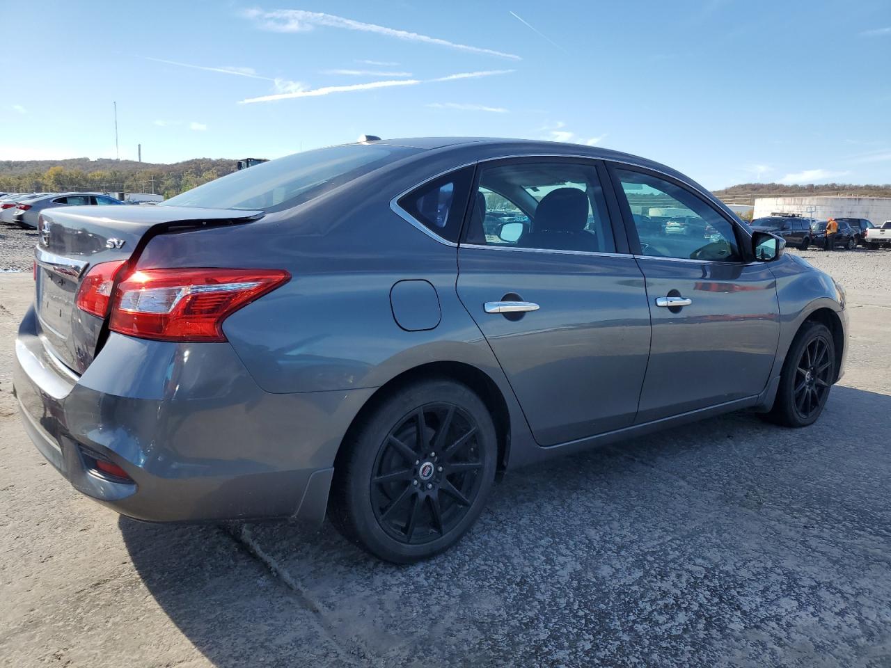 VIN 3N1AB7AP9JL635082 2018 NISSAN SENTRA no.4