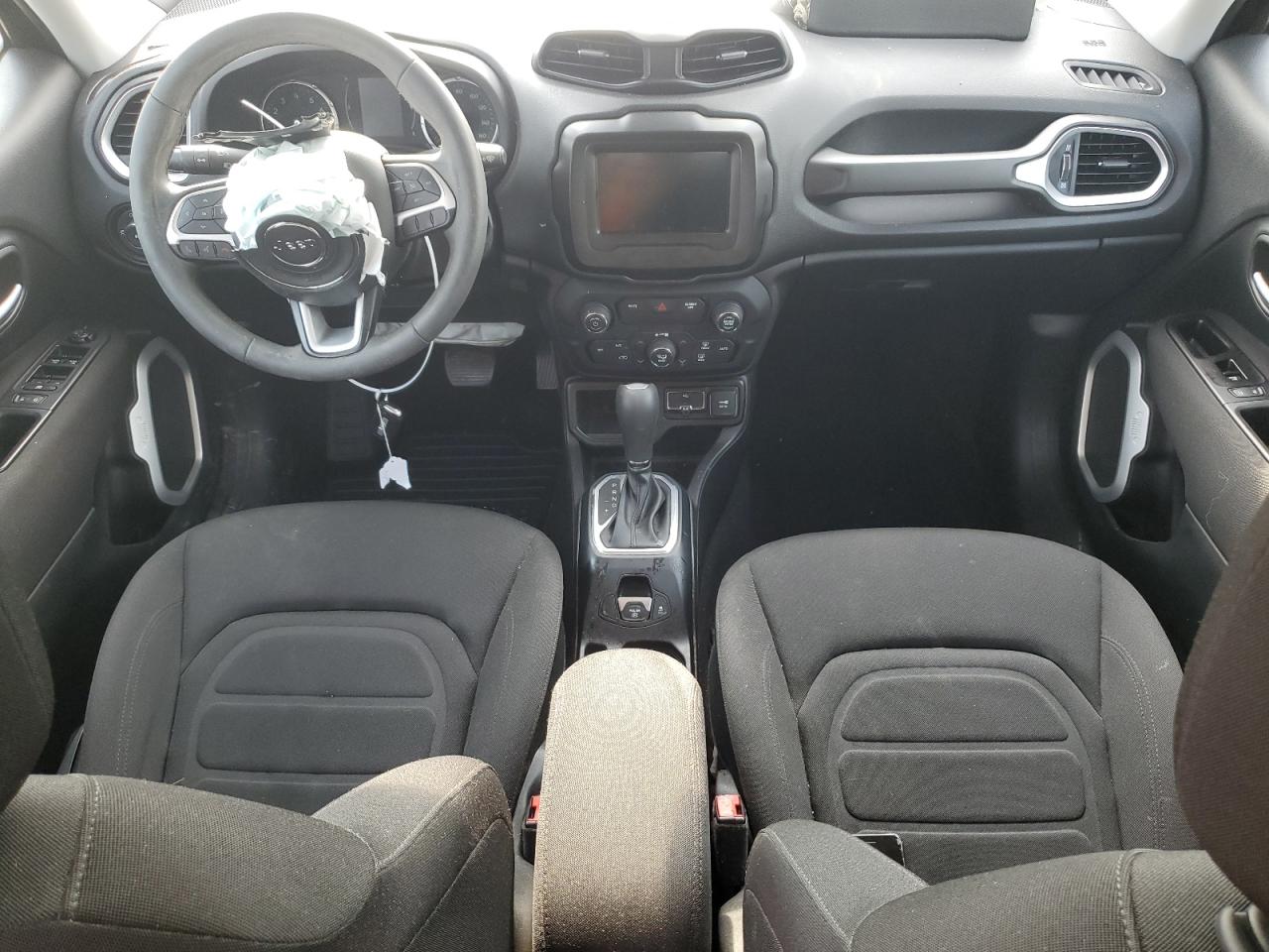 2019 Jeep Renegade - Image 8
