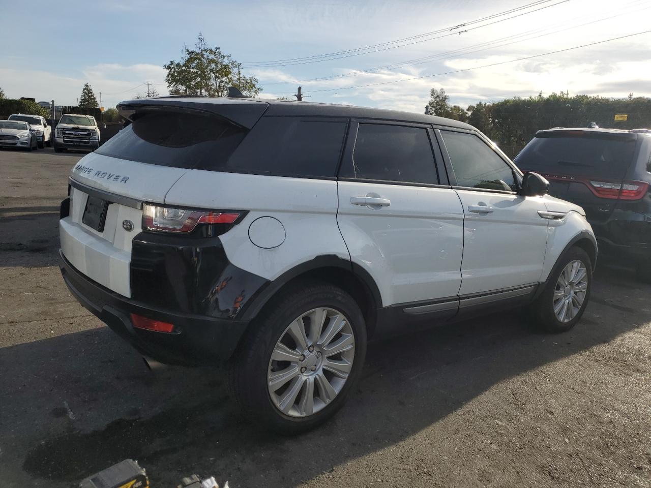 2016 Land Rover Range Rover - Image 3