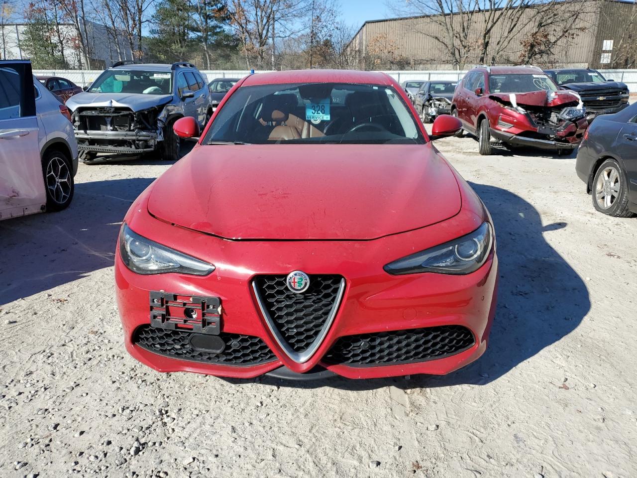 VIN ZARFAEEN4H7554160 2017 ALFA ROMEO GIULIA no.5