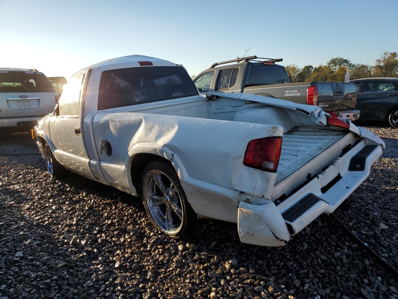 1996 Chevrolet S-10 Pickup - Image 2