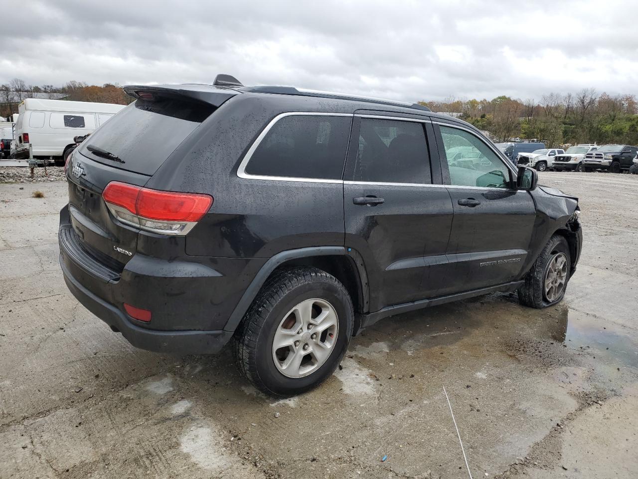 2017 Jeep Grand Cherokee - Image 3