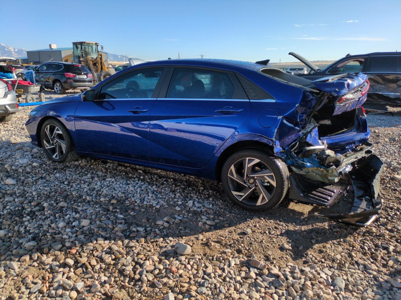 2024 Hyundai Elantra - Image 2
