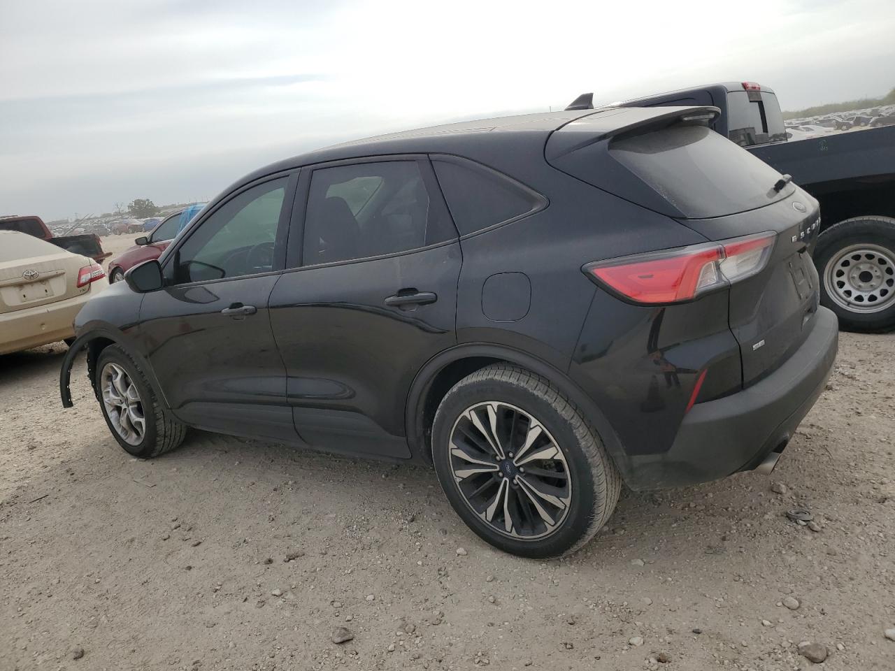 2022 Ford Escape - Image 2