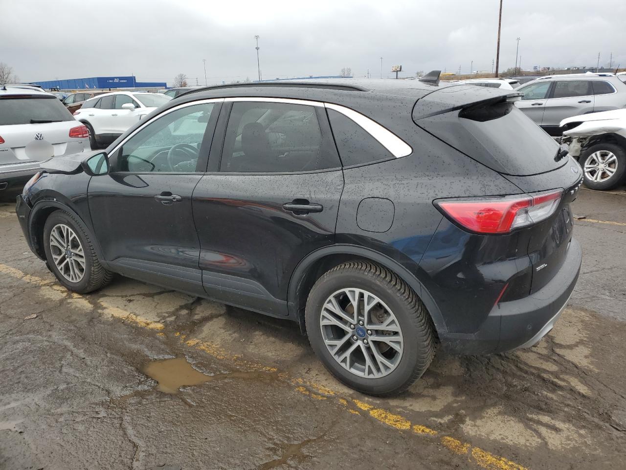 2021 Ford Escape - Image 2