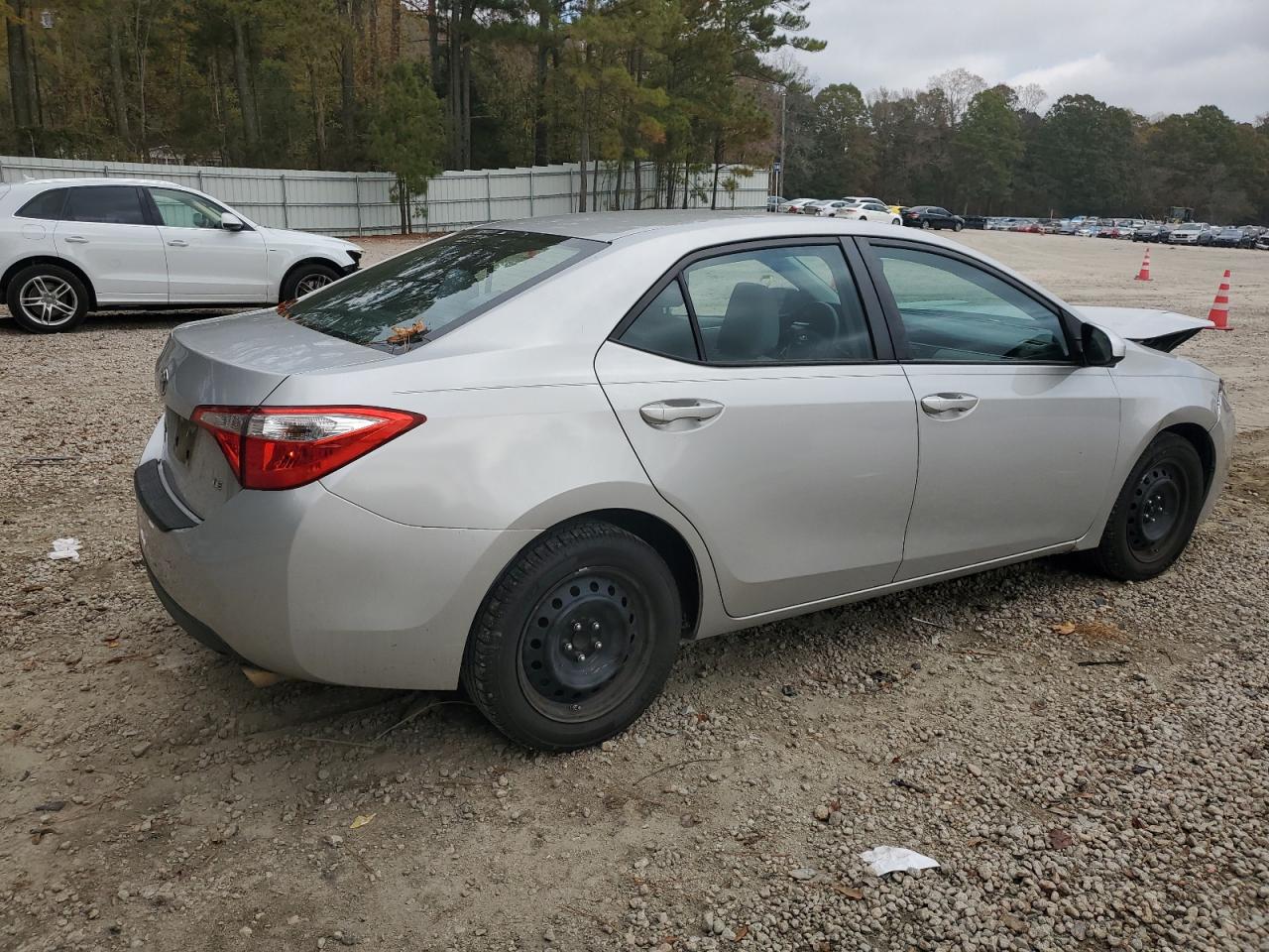 2015 Toyota Corolla - Image 3