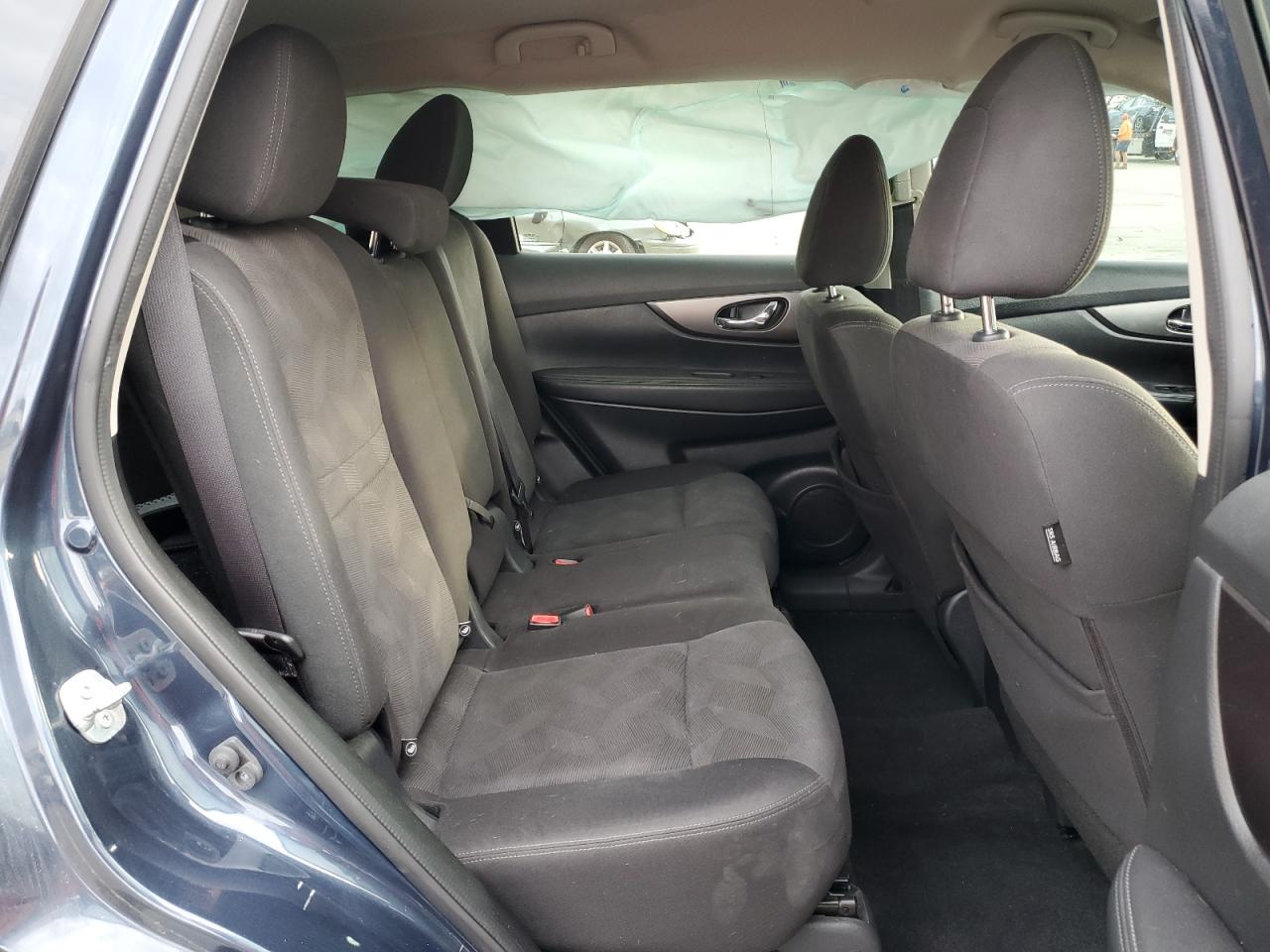 2016 Nissan Rogue - Image 11