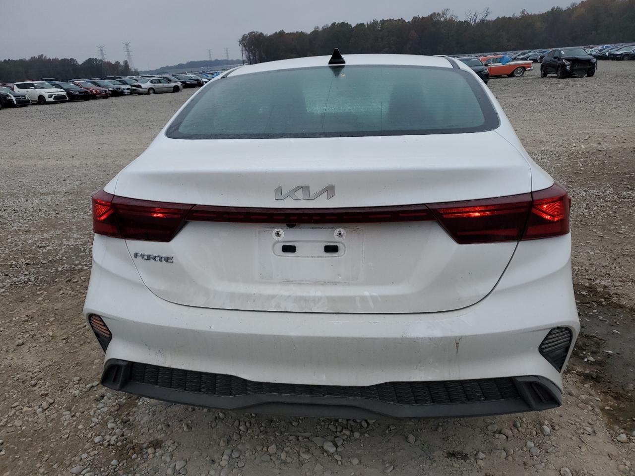 2024 Kia Forte - Image 6