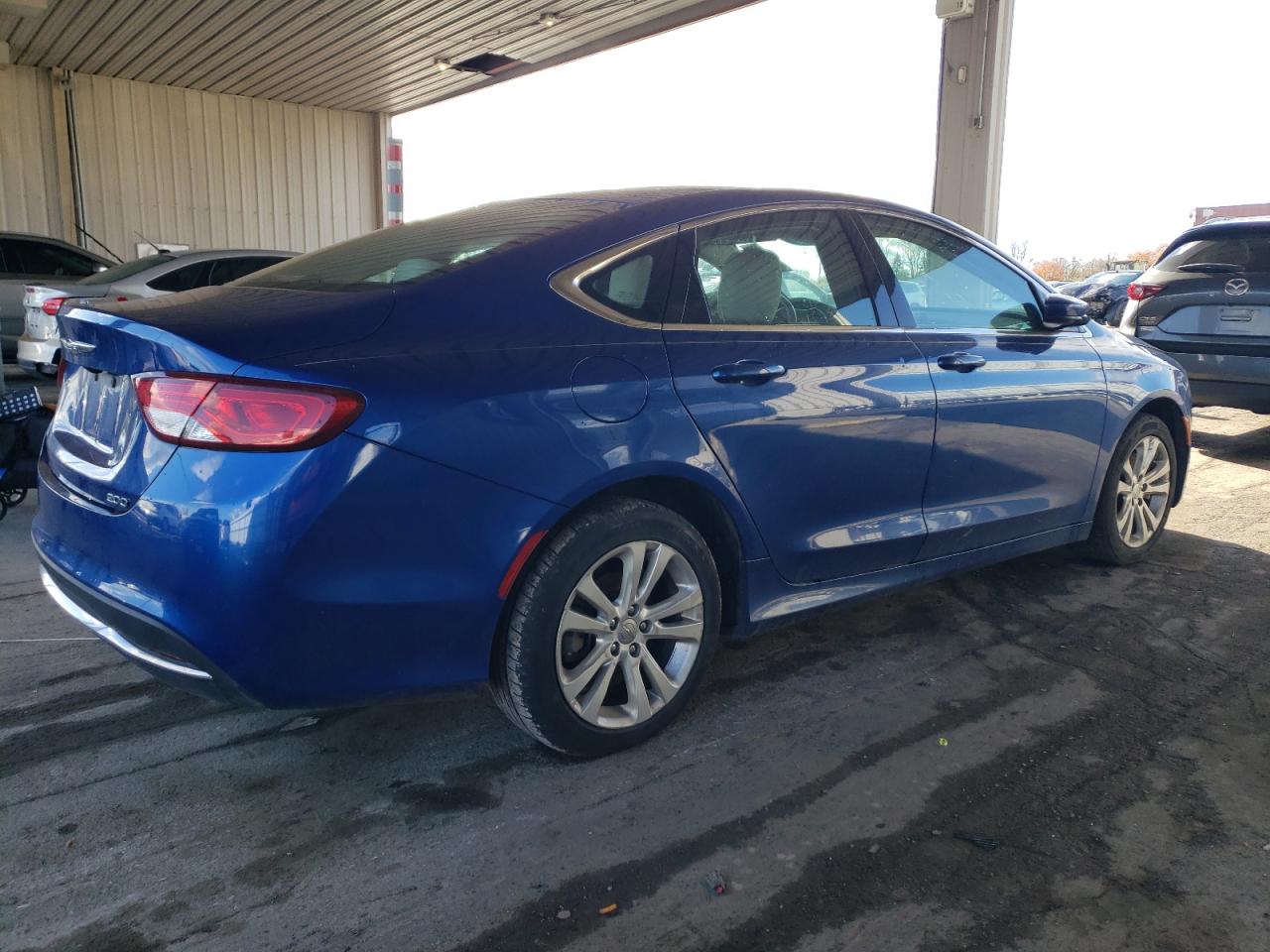 2016 Chrysler 200 - Image 3
