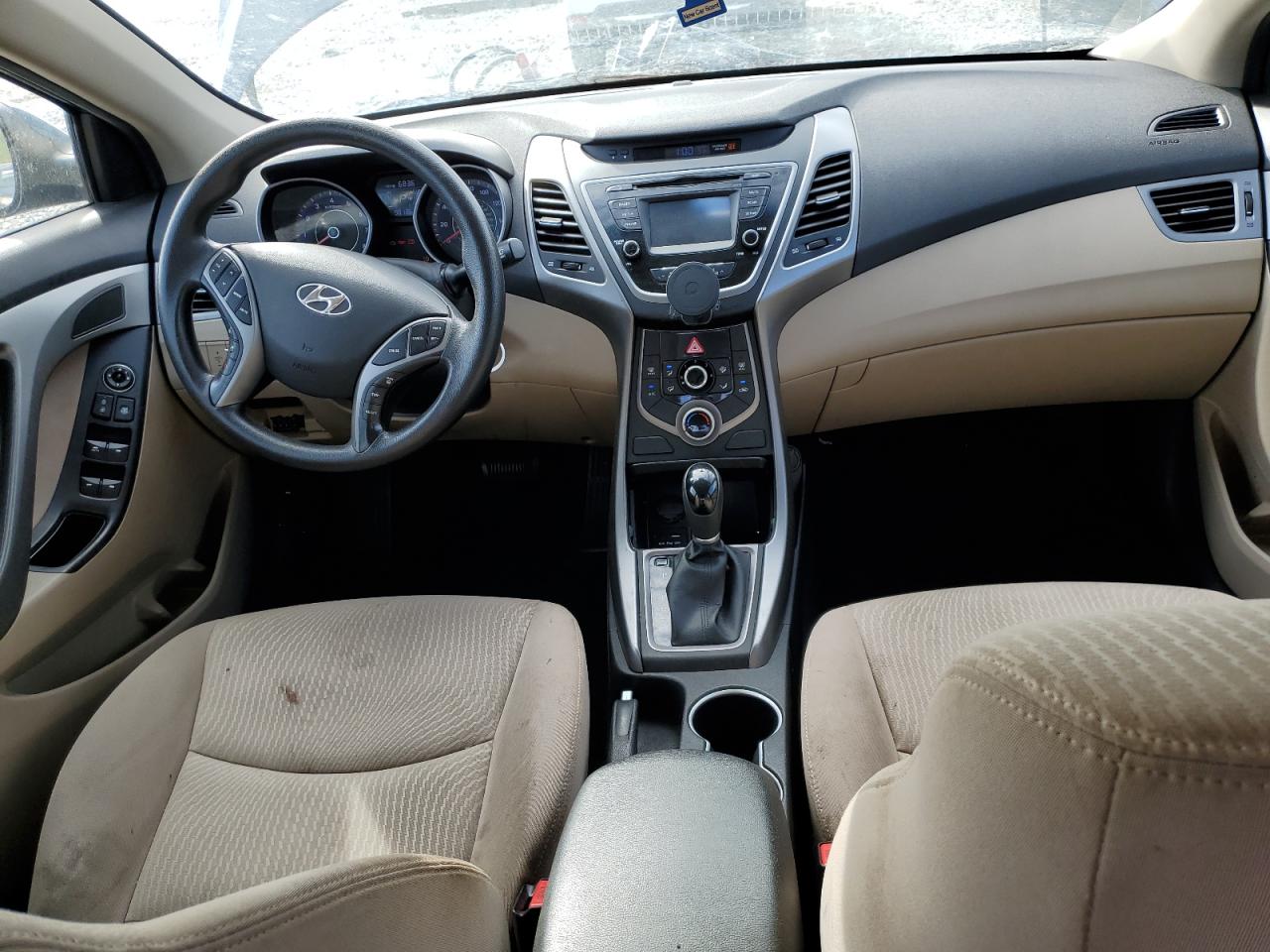 2015 Hyundai Elantra - Image 8