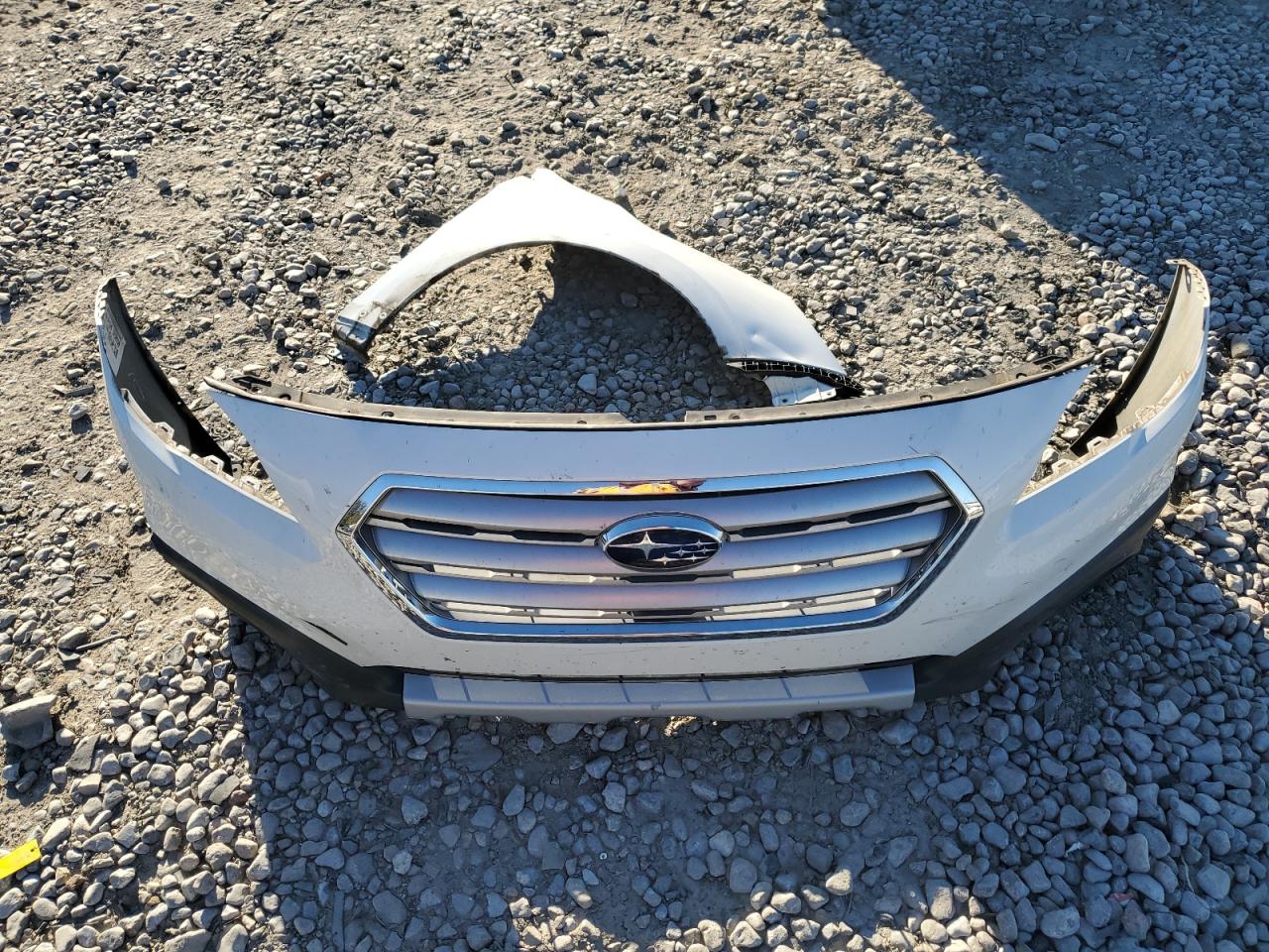2015 Subaru Outback - Image 15