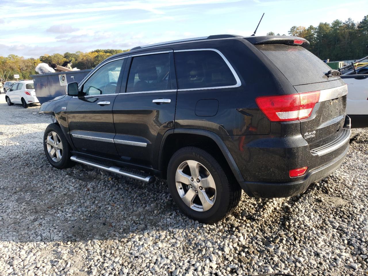 2011 Jeep Grand Cherokee - Image 2