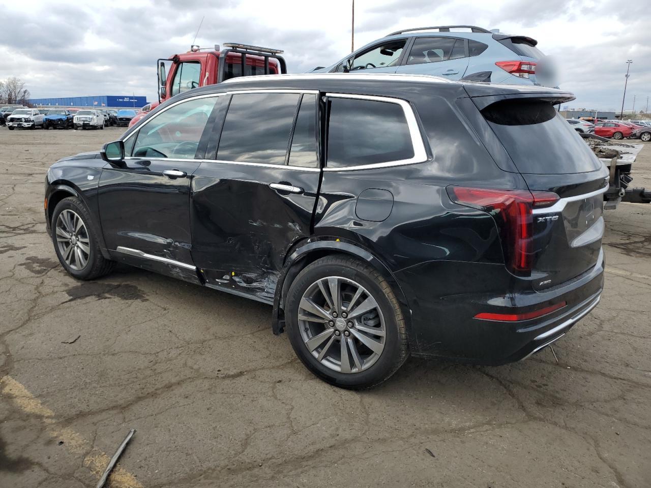 2021 Cadillac XT6 - Image 2