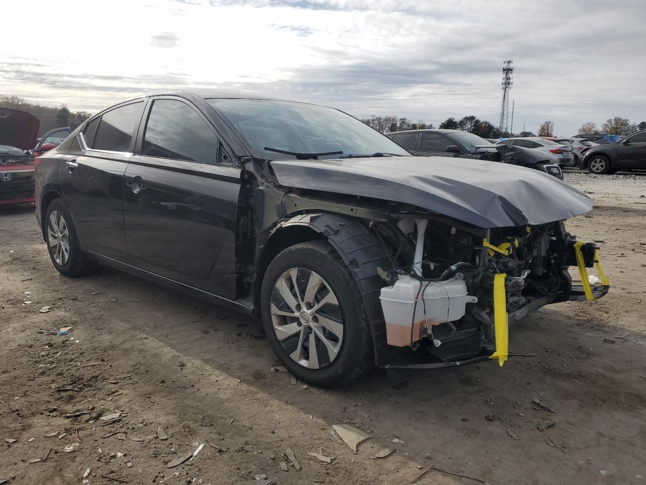 2019 Nissan Altima - Image 4
