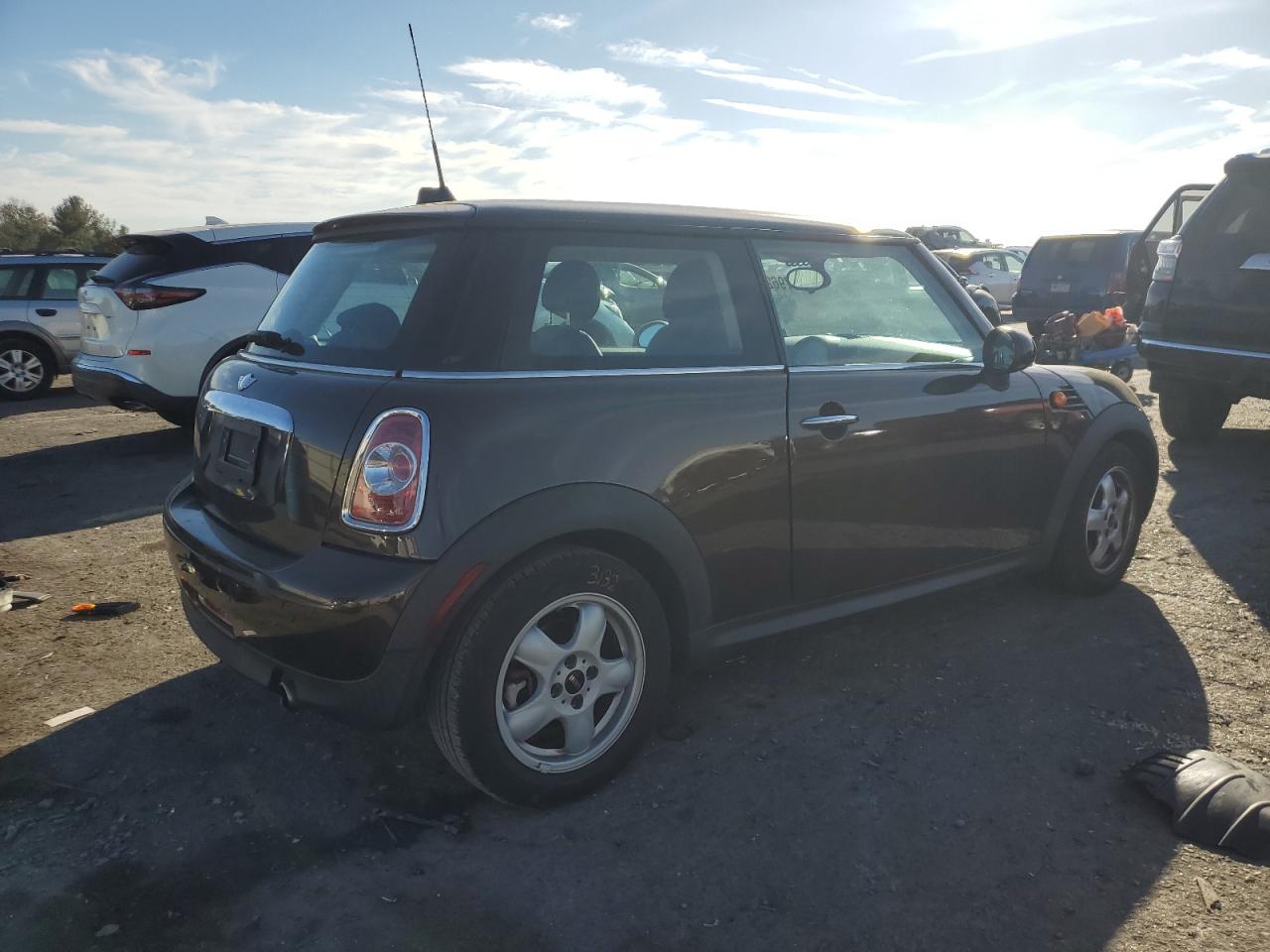 2011 MINI Cooper - Image 3