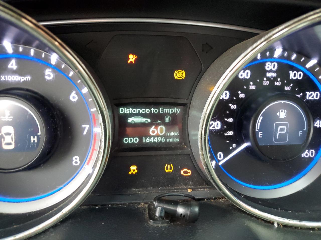 2011 Hyundai Sonata - Image 9