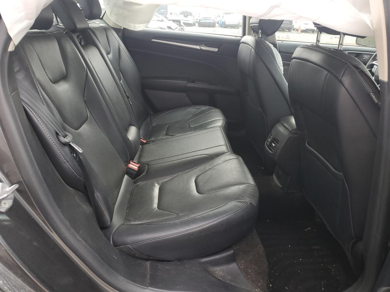 2020 Ford Fusion - Image 10