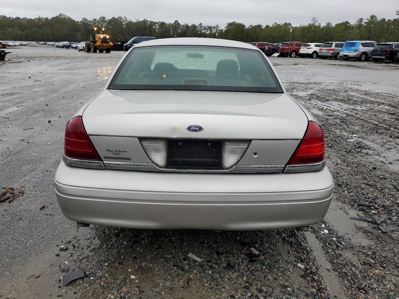 2007 Ford Crown Victoria - Image 6