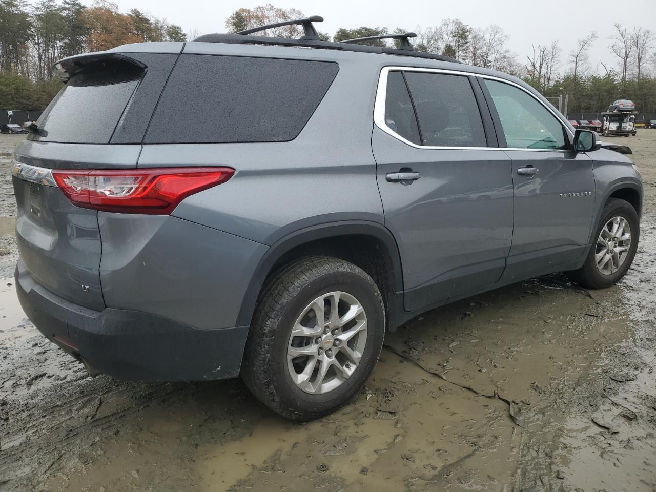 2021 Chevrolet Traverse - Image 3