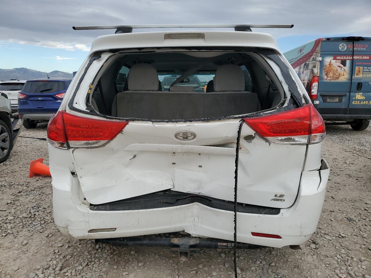 2012 Toyota Sienna - Image 6