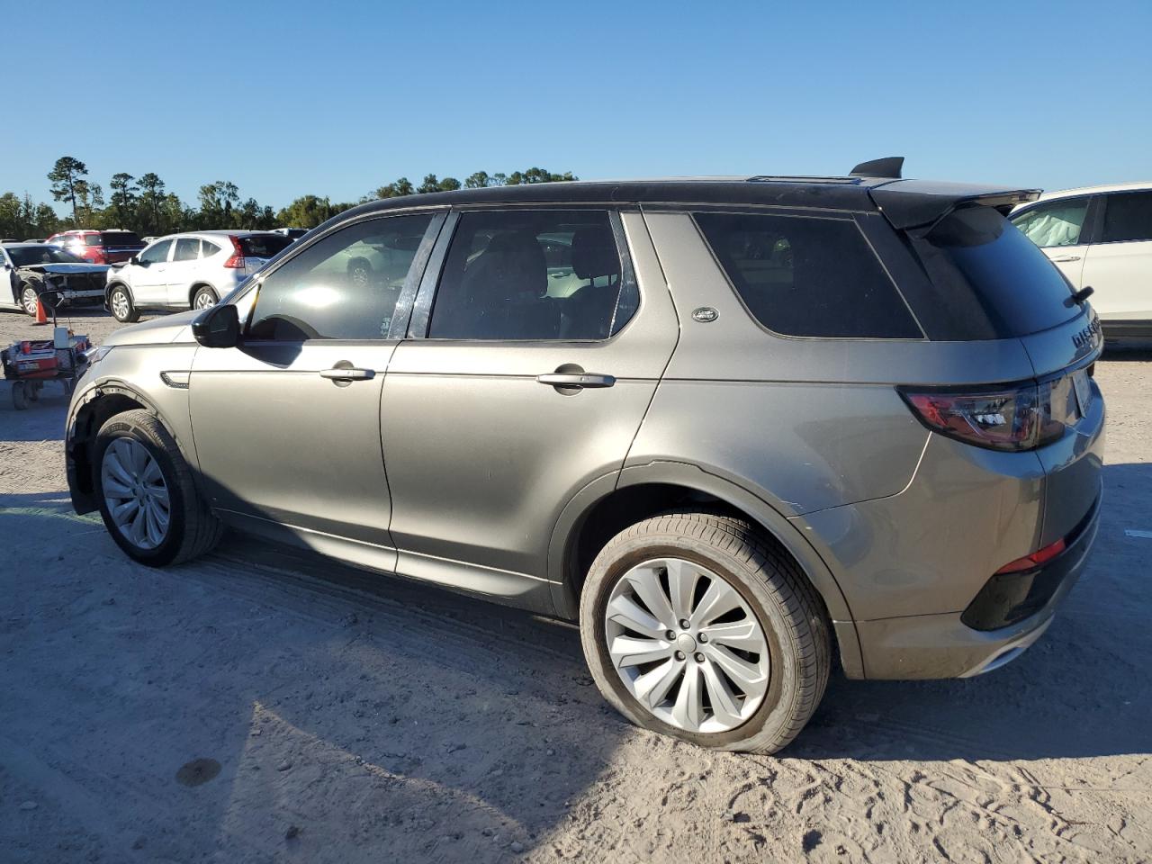 2020 Land Rover Discovery - Image 2