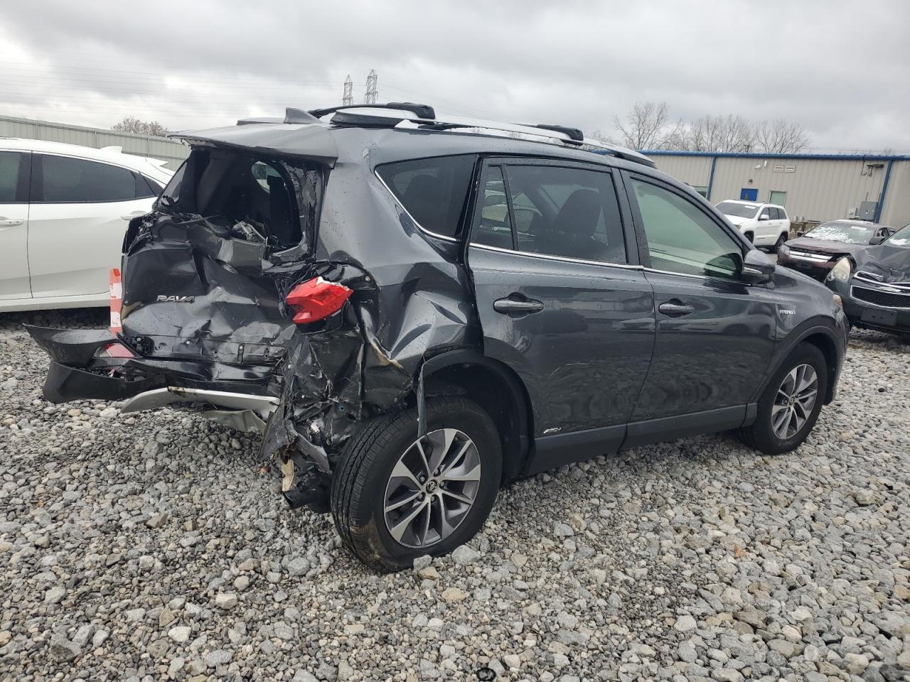 2017 Toyota RAV 4 - Image 3