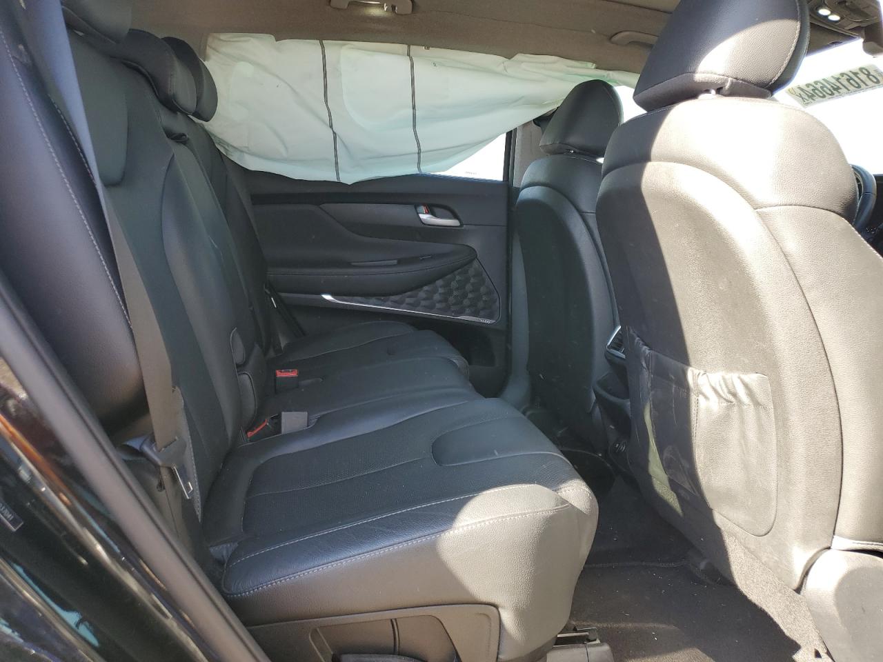 2019 Hyundai Santa Fe - Image 12