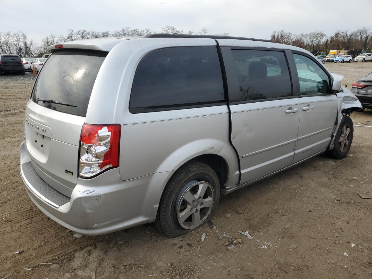 2012 Dodge Caravan - Image 3