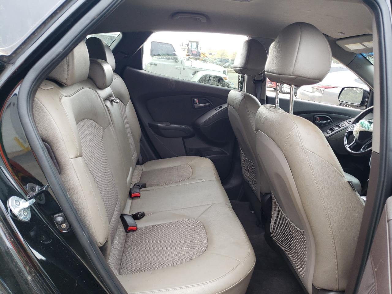 2015 Hyundai Tucson - Image 11