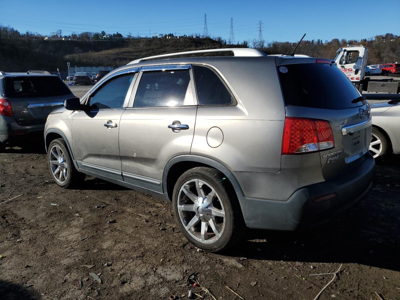 2011 Kia Sorento Base VIN: 5XYKTCA18BG100613 Lot: 80143114