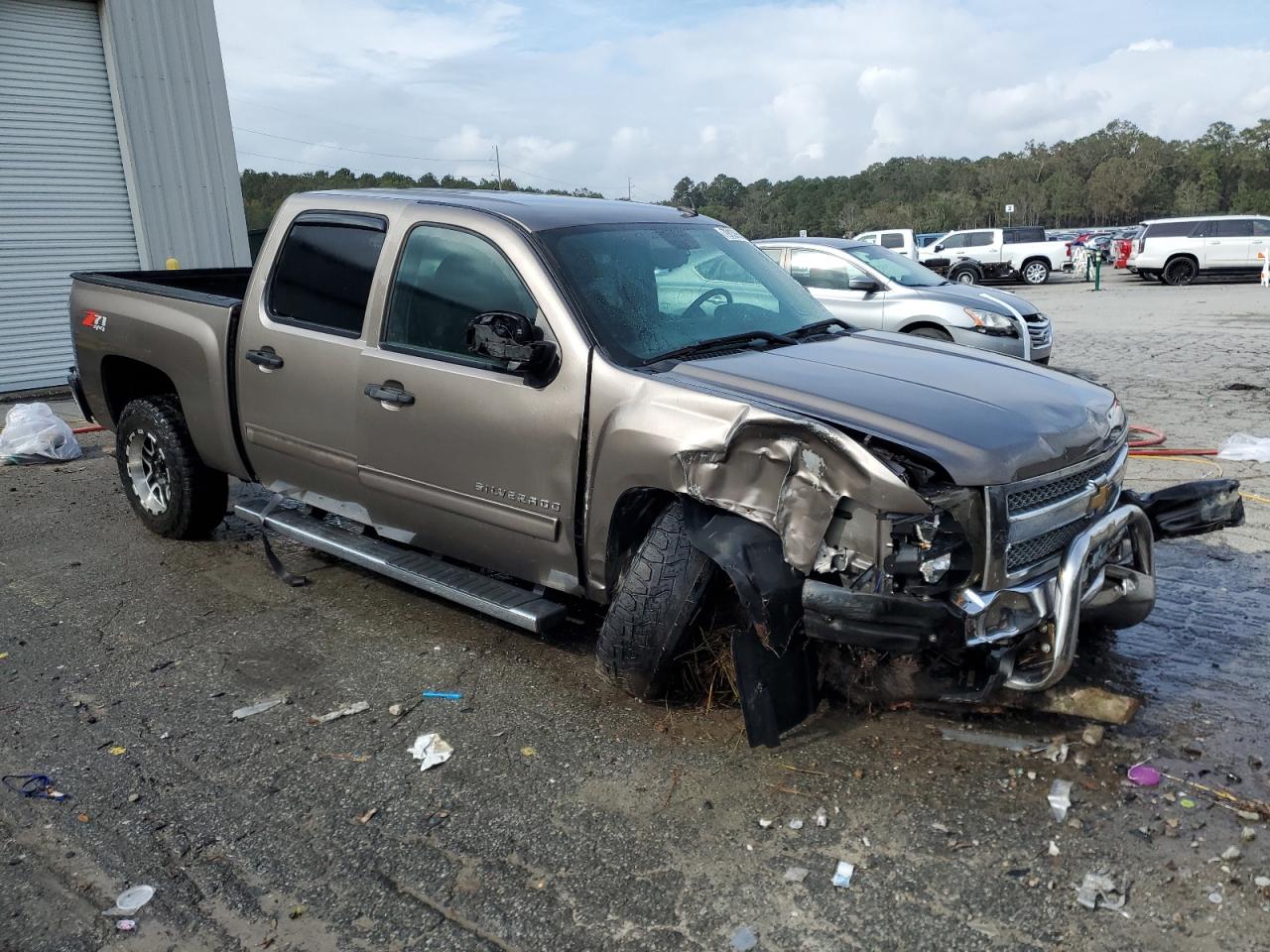 2012 Chevrolet Silverado - Image 4