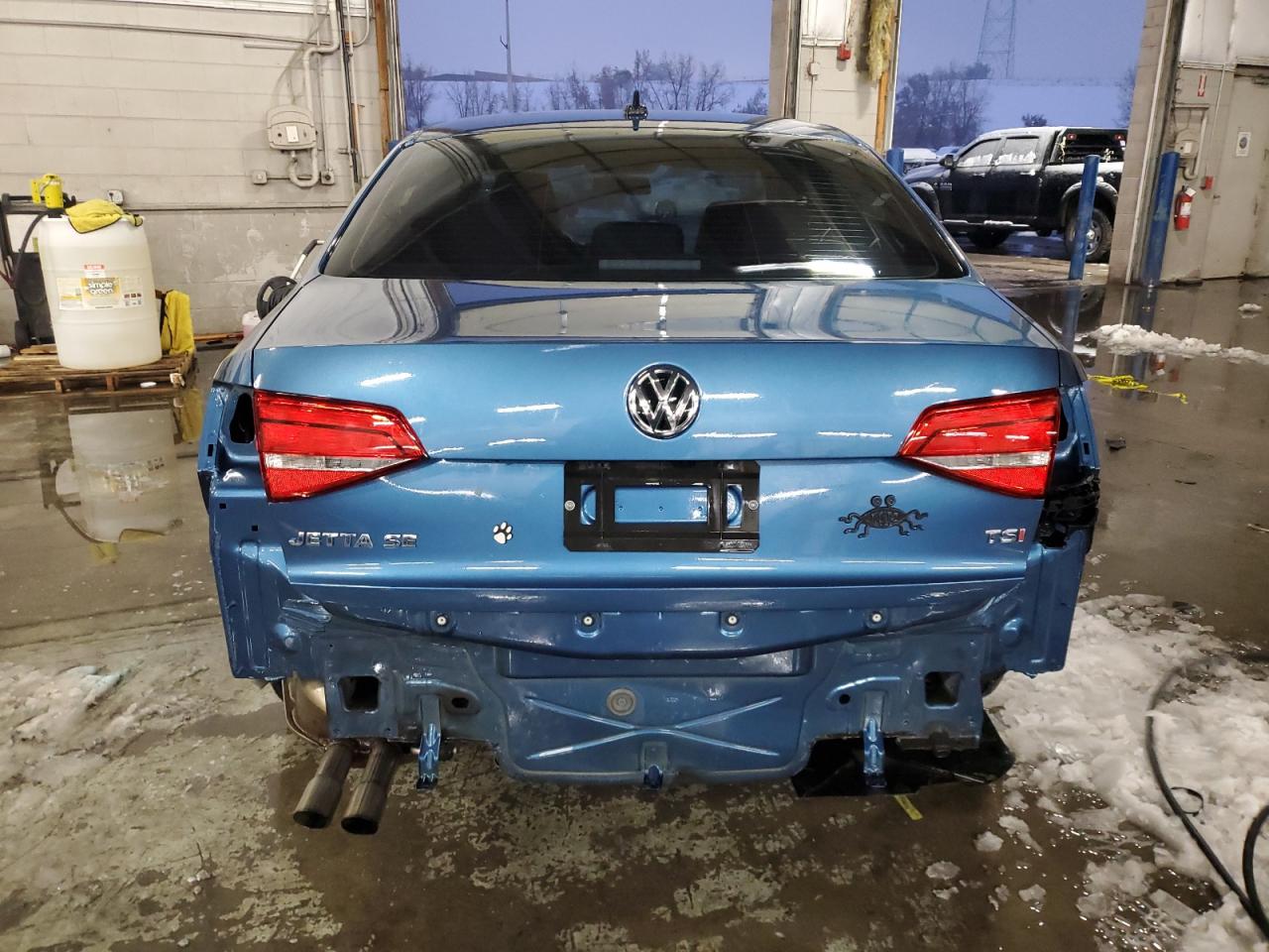 2015 Volkswagen Jetta - Image 6