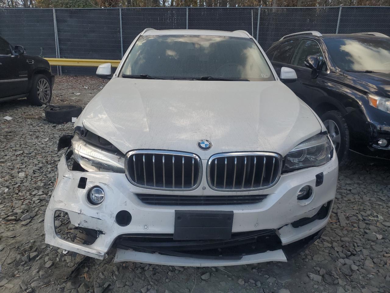 VIN 5UXKR0C57G0S89313 2016 BMW X5 no.5