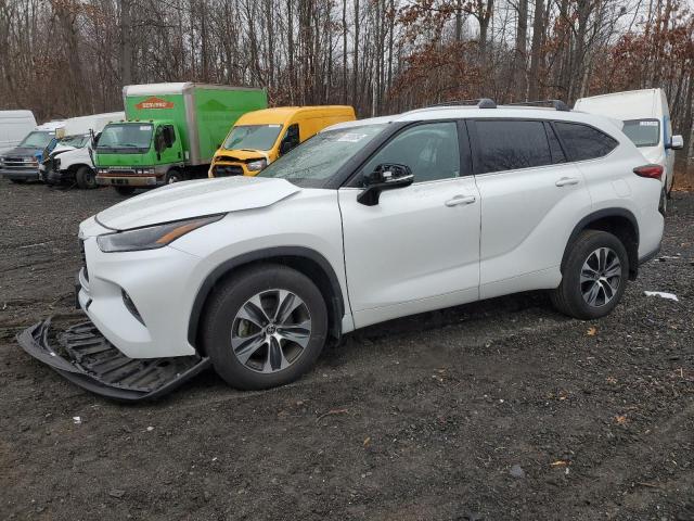 2022 Toyota Highlander Xle for Sale in East Granby, CT - Front End