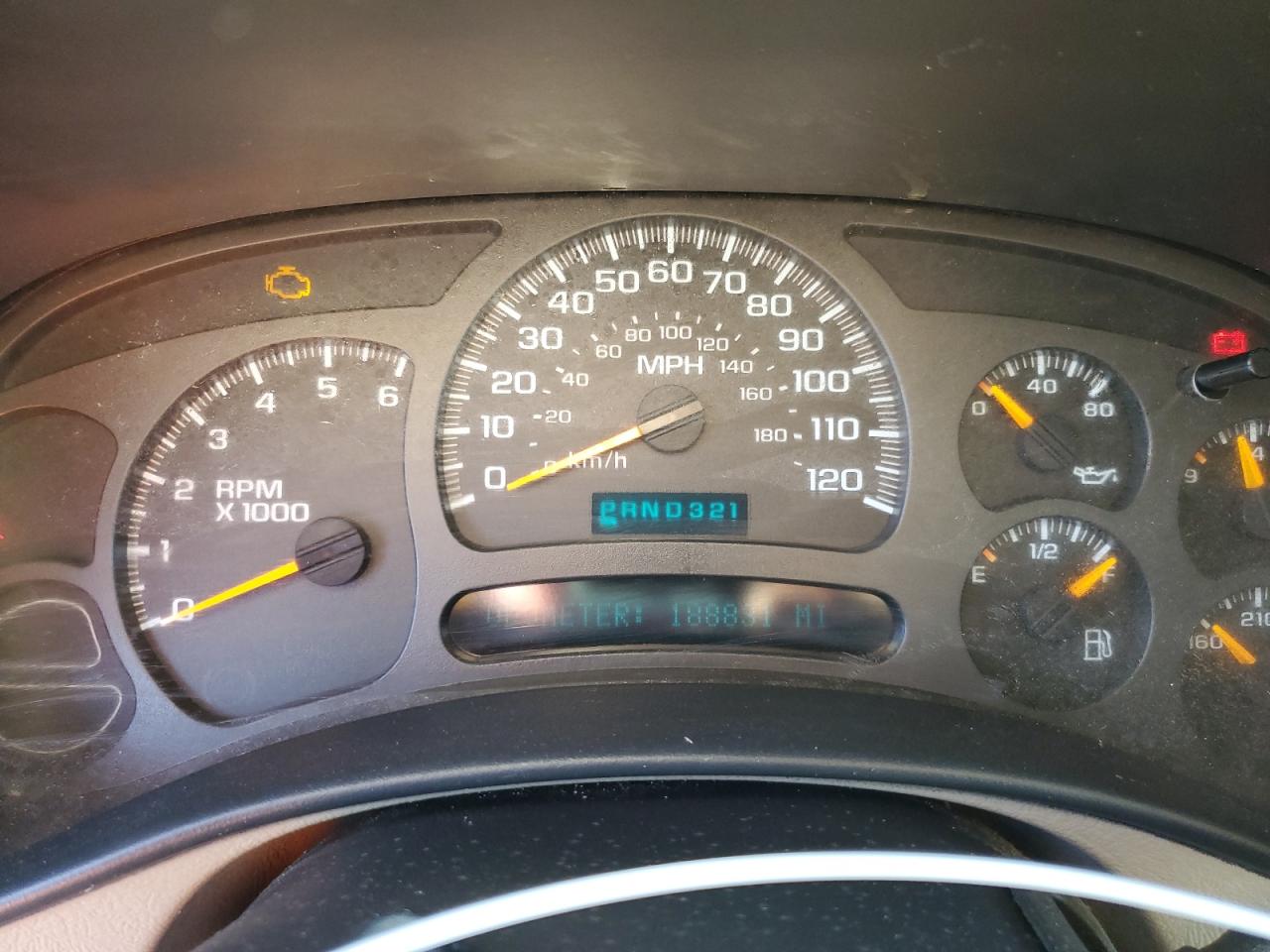 2004 Chevrolet Tahoe - Image 9