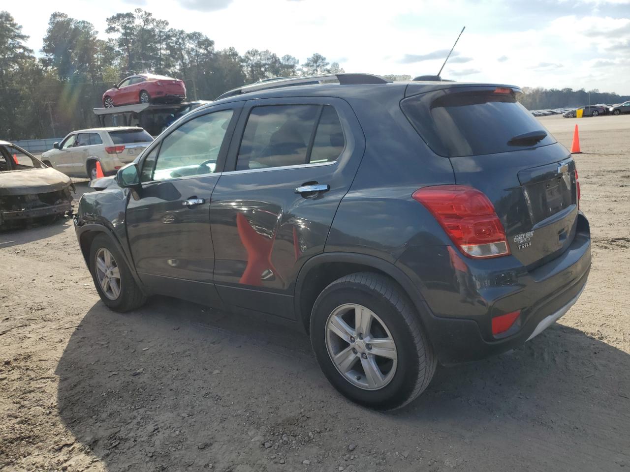 2017 Chevrolet Trax - Image 2