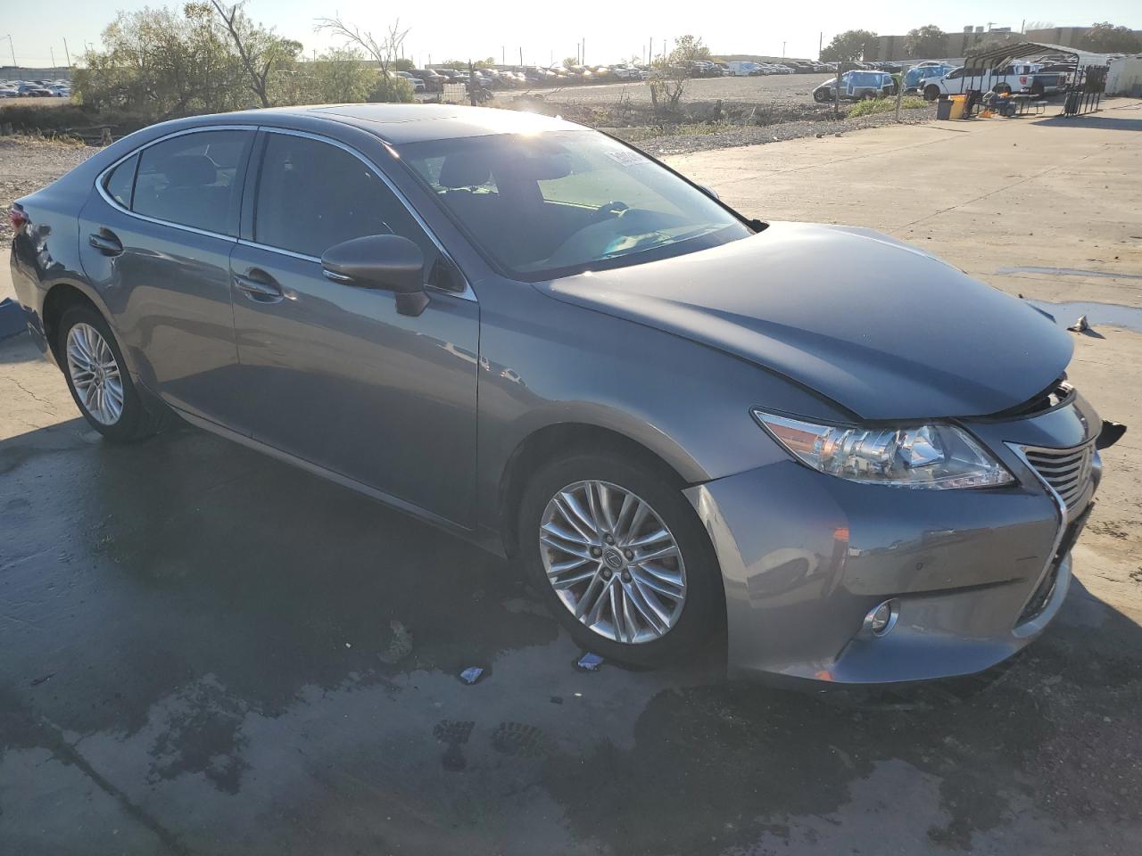 VIN JTHBK1GG3F2165726 2015 LEXUS ES350 no.4