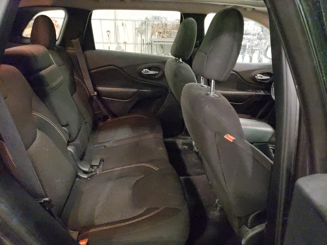2016 Jeep Grand Cherokee - Image 11
