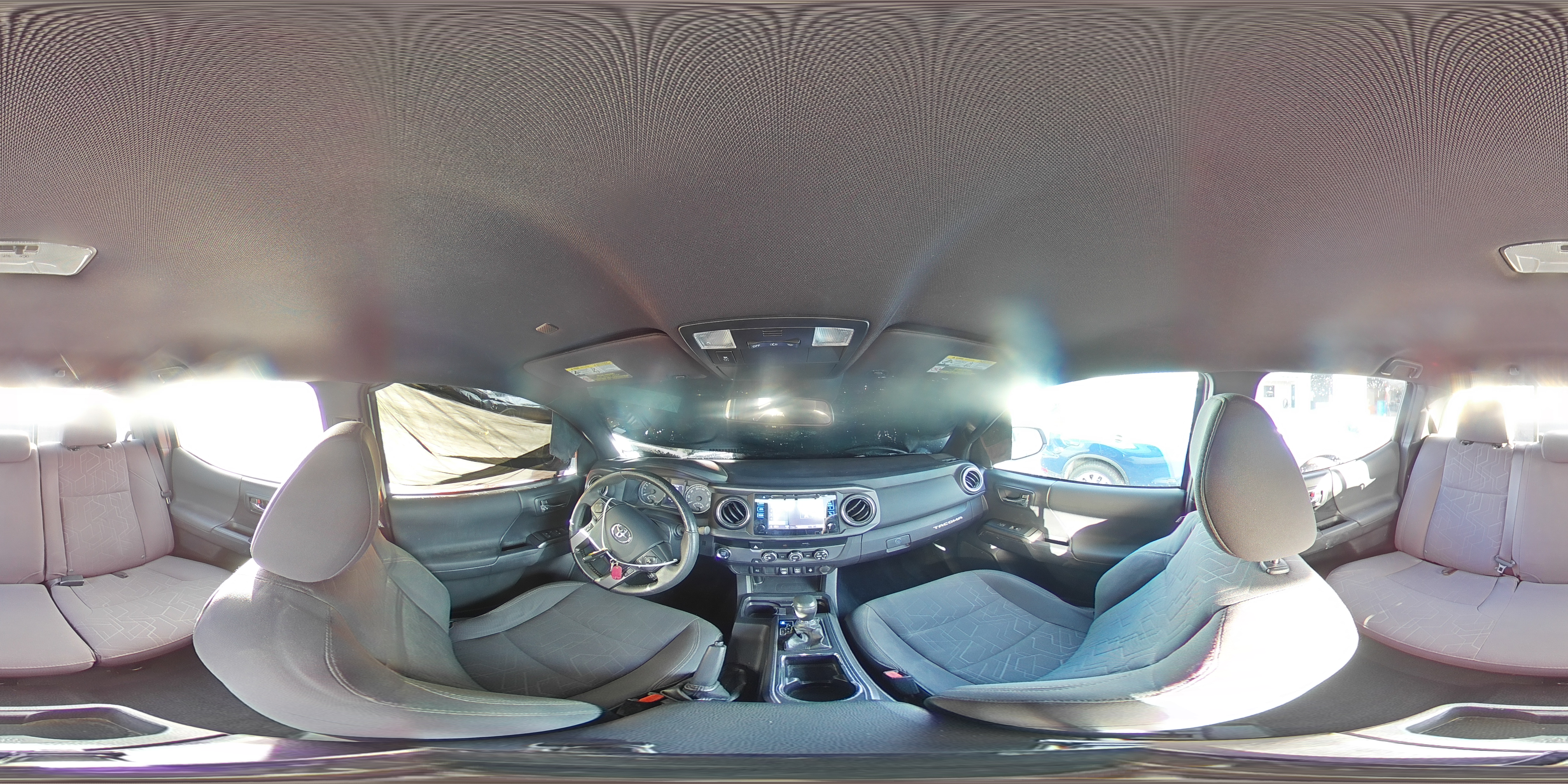 2019 Toyota Tacoma - Image 14