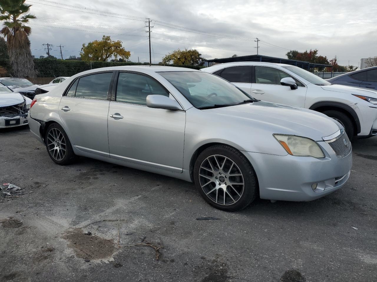 2006 Toyota Avalon - Image 4