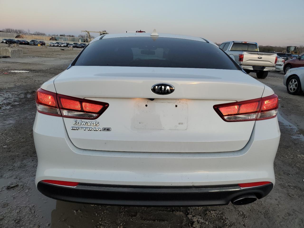 2017 Kia Optima Lx VIN: 5XXGT4L33HG169667 Lot: 80285864