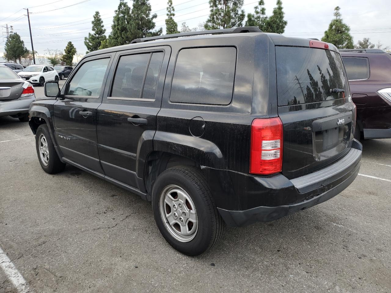 VIN 1C4NJPBA7ED511125 2014 JEEP PATRIOT no.2