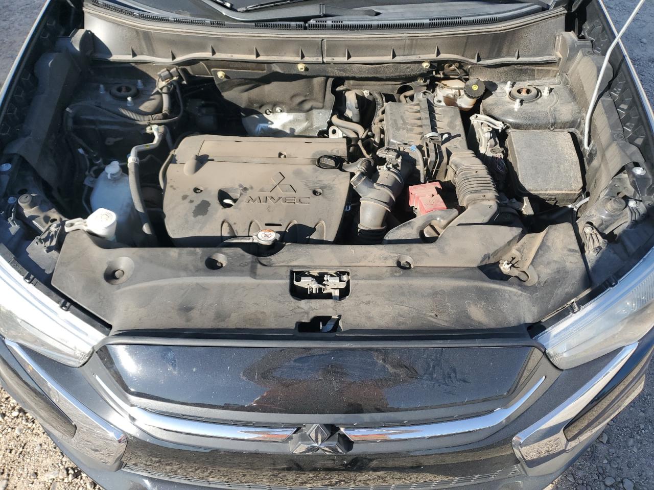 2018 Mitsubishi Outlander - Image 12