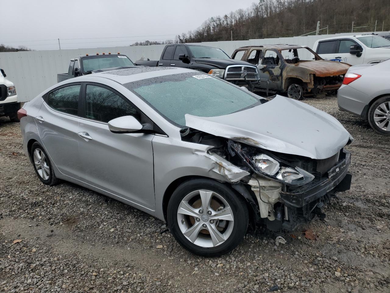 2016 Hyundai Elantra - Image 4